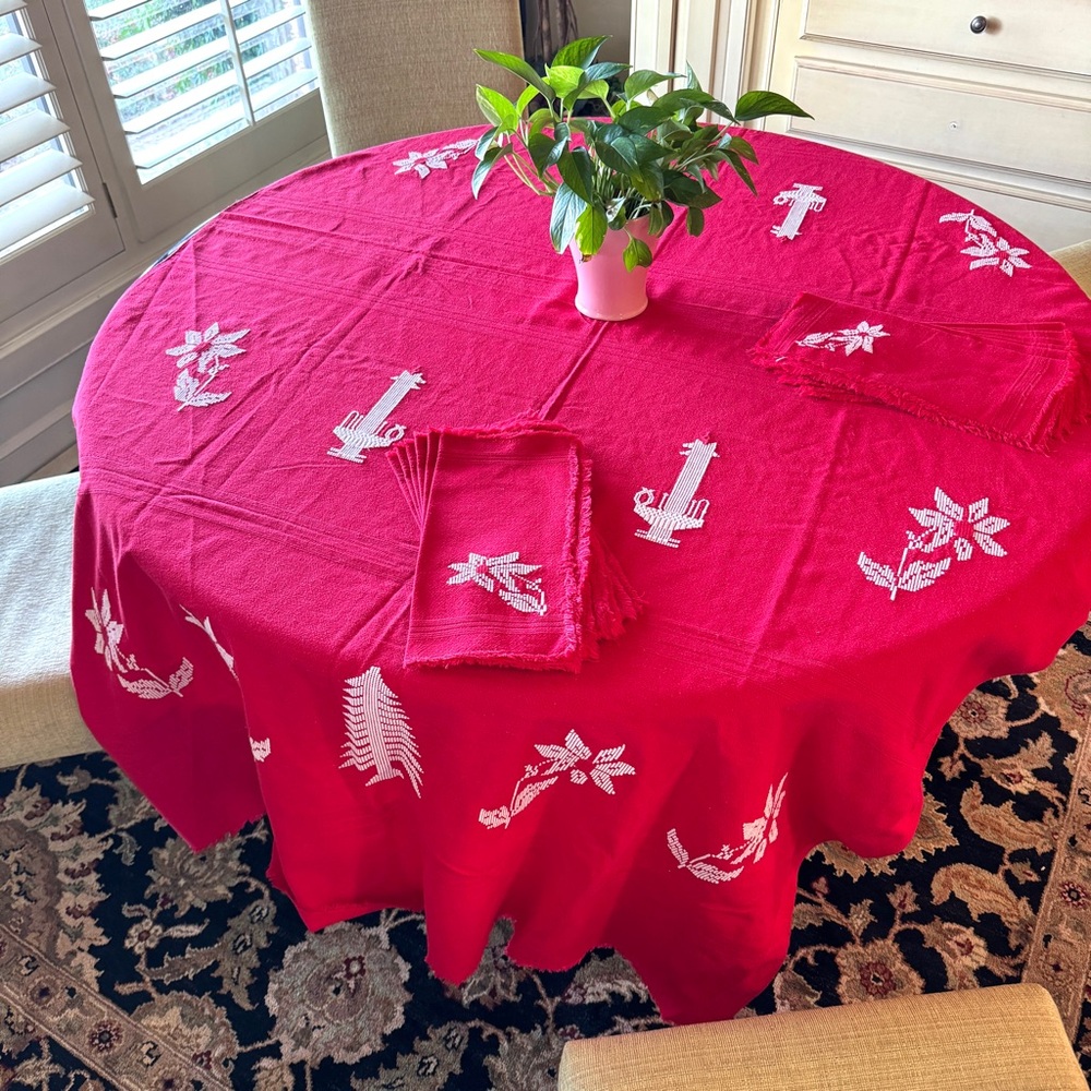 💖 Rectangular Christmas Tablecloth & Napkins, Vintage Guatemalan Cotton Material